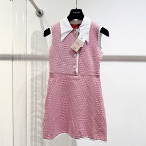 🚩steal authentic Miu Miu Pink Dress with White Collar